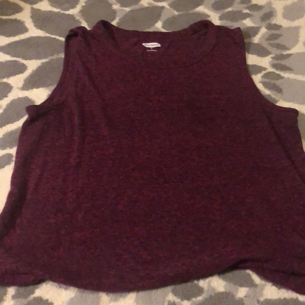 Cute maroon tank top. Great for Summer!!